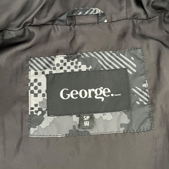 Kids' Puffer Jacket - Picture 3 of 5